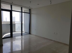 Room in 4 BHK Apartment at Omkar 1973, Worli – for Rent