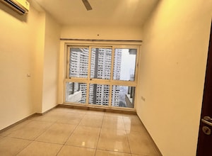 Room in 3 BHK Apartment at L&T Crescent Bay T2, Parel – for Rent