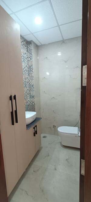 Bathroom in 2 BHK Apartment at Amrapali Heartbeat City, Sector 107 – for Rent