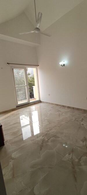 Room in 2 BHK Apartment at Amrapali Heartbeat City, Sector 107 – for Rent