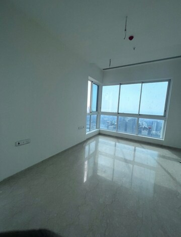 Room in 3 BHK Apartment at K Raheja Modern Vivarea, Mahalaxmi – for Rent