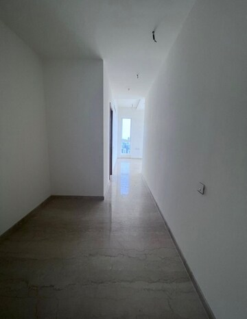 Room in 3 BHK Apartment at K Raheja Modern Vivarea, Mahalaxmi – for Rent