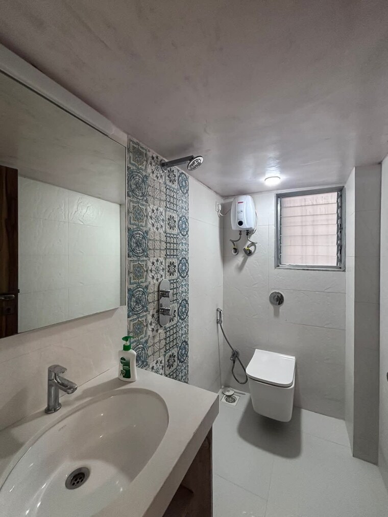 Bathroom, thakur-badrinath-tower 2 Bedroom 850 Sq.Ft. Apartment In Andheri West Mumbai 10095893