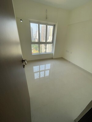 Room in 2 BHK Apartment at Andheri West – for Rent