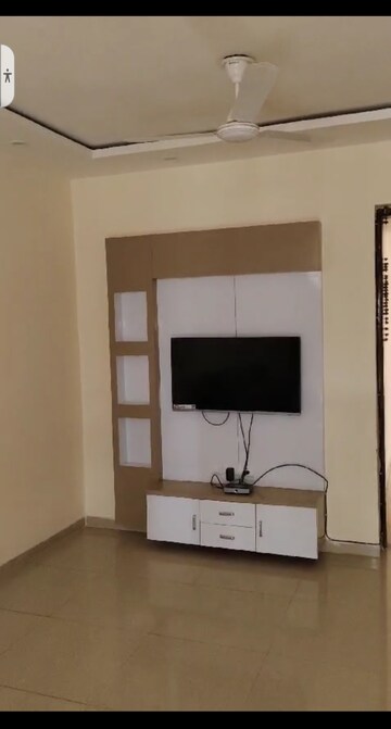 Furnished Amenities in 2 BHK Apartment at Omaxe R2, Gomti Nagar – for Rent