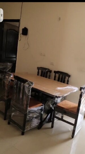 Master Bedroom in 2 BHK Apartment at Omaxe R2, Gomti Nagar – for Rent