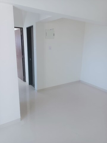 Room in 1 BHK Apartment at Bhoomi Samarth, Goregaon East – for Rent