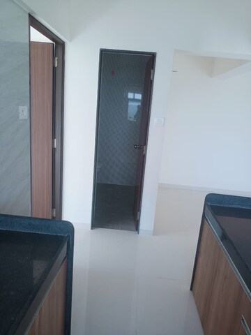 Furnished Amenities in 1 BHK Apartment at Bhoomi Samarth, Goregaon East – for Rent