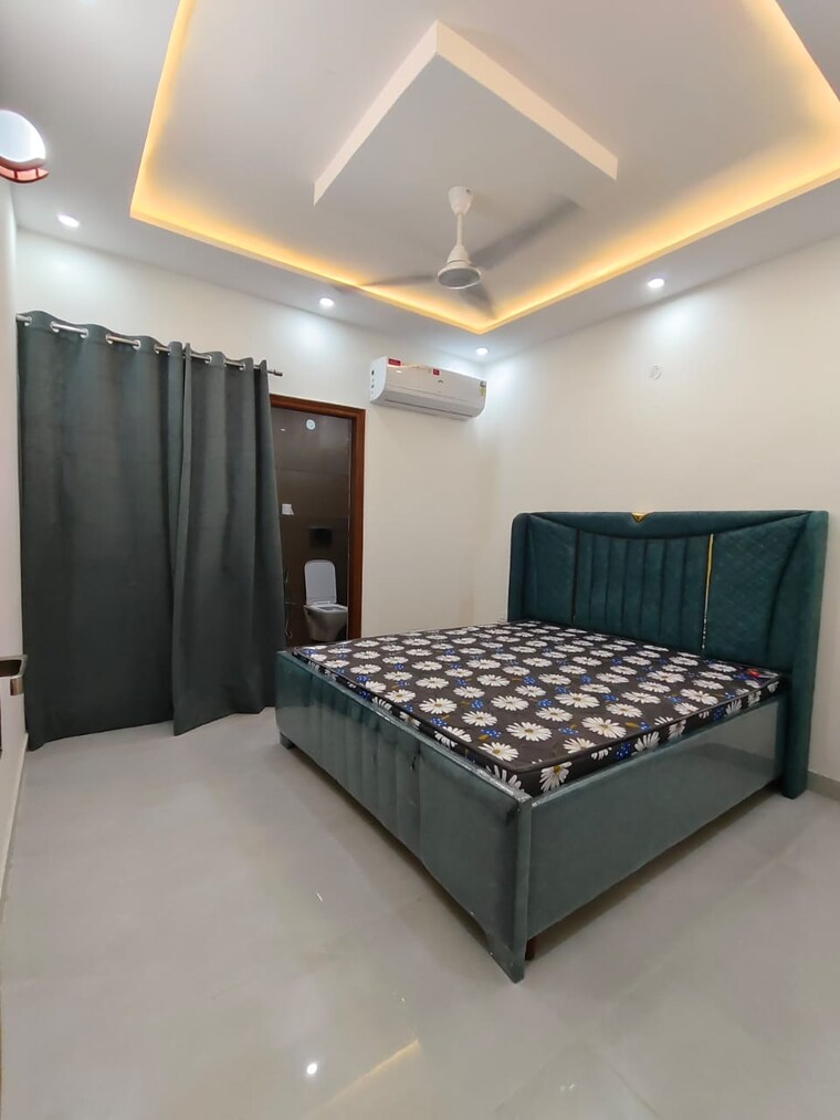 Bedroom, skynet-towers 3 Bedroom 1350 Sq.Ft. Apartment In Patiala Road Zirakpur 10099069