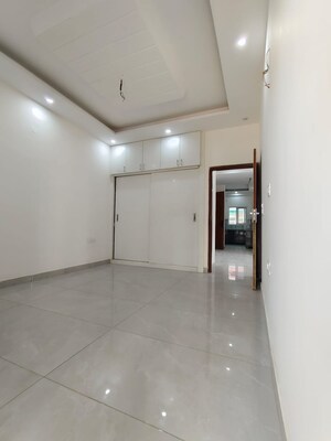 Room in 3 BHK Apartment at Skynet Towers, Patiala Road – for Sale