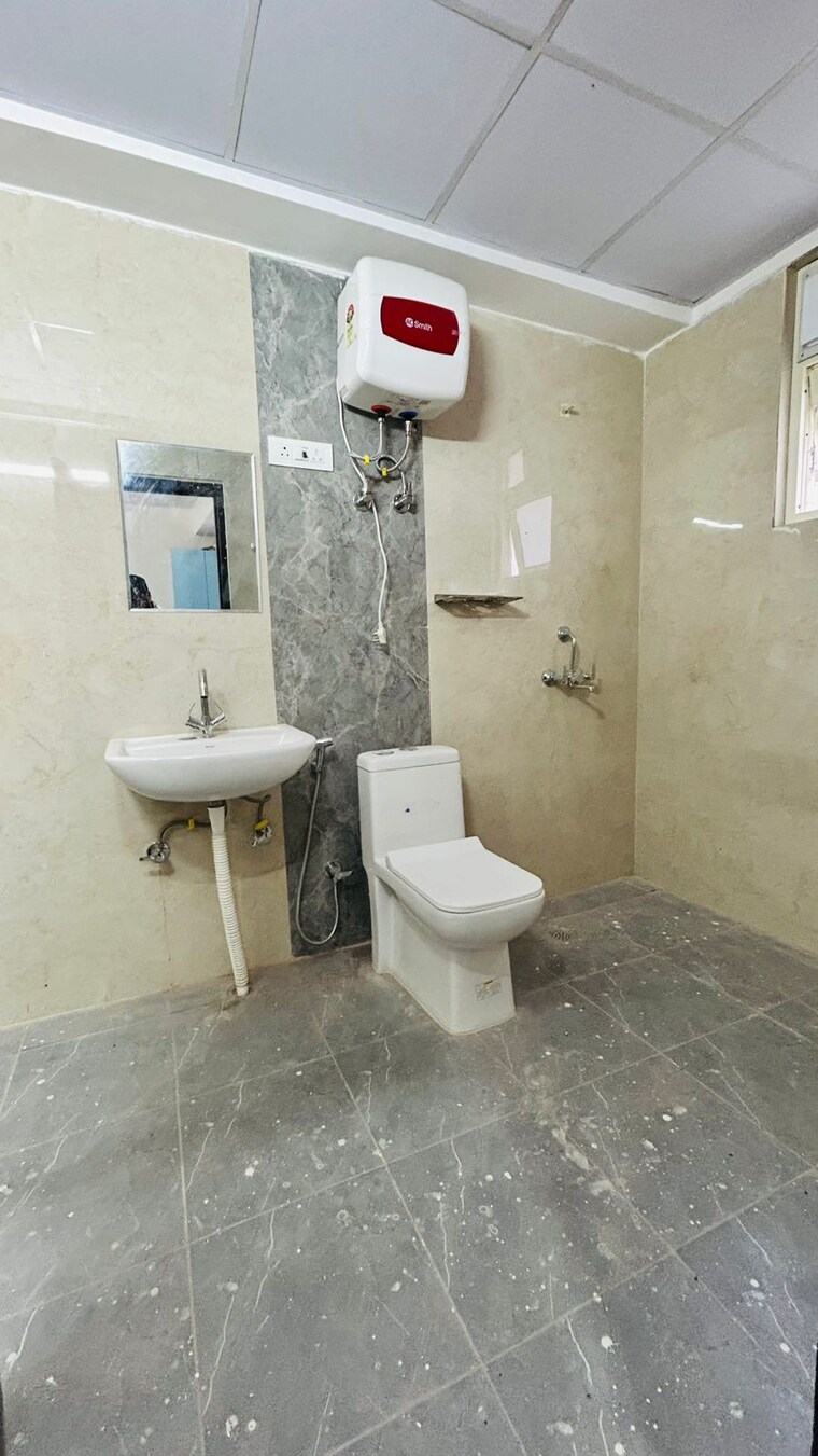 Bathroom, indira nagar 2.5 Bedroom 1083 Sq.Ft. Independent House In Indira Nagar Lucknow 10099858