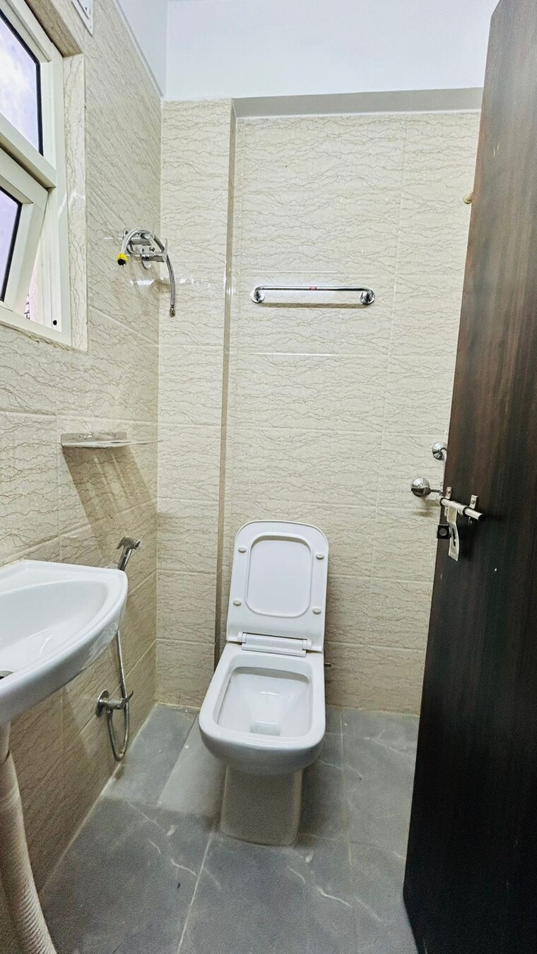 Bathroom, indira nagar 2.5 Bedroom 1083 Sq.Ft. Independent House In Indira Nagar Lucknow 10099858