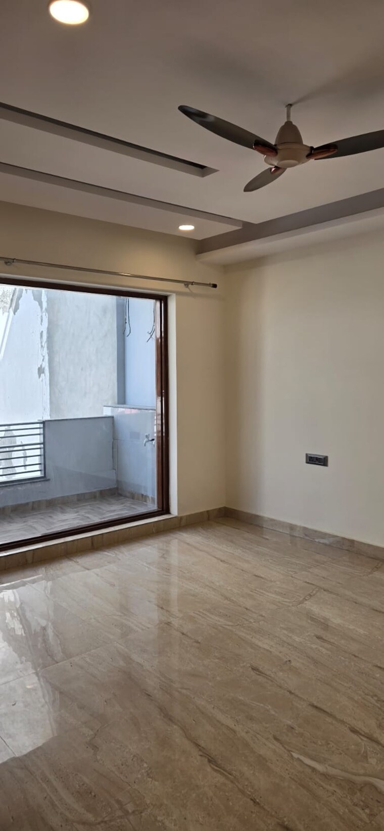 Room, sector 21d 4 Bedroom 350 Sq.Yd. Builder Floor In Sector 21d Faridabad 10100052