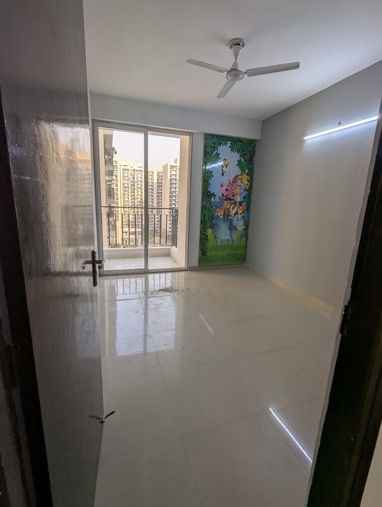 Room, mahagun-moderne 3 Bedroom 1650 Sq.Ft. Apartment In Sector 78 Noida 10103030