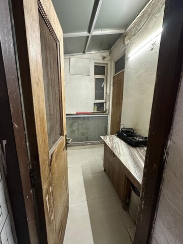 Bathroom in 4 BHK Apartment at Bestech Park View City 1, Sector 48 – for Rent