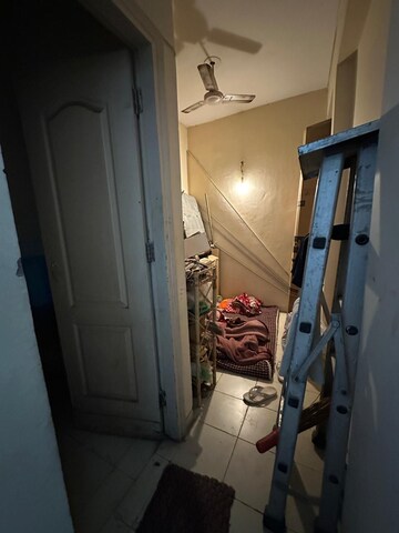 Bathroom in 4 BHK Apartment at Bestech Park View City 1, Sector 48 – for Rent