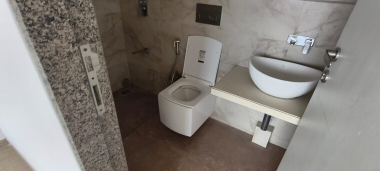 Bathroom, kanakia-silicon-valley 2 Bedroom 710 Sq.Ft. Apartment In Powai Mumbai 10103039