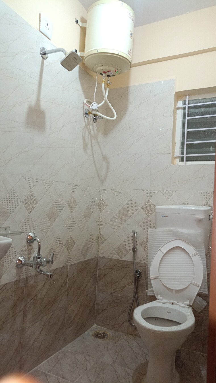 Bathroom, nyanappana halli 6+ Bedroom 1400 Sq.Ft. Independent House In Nyanappana Halli Bangalore 10103056