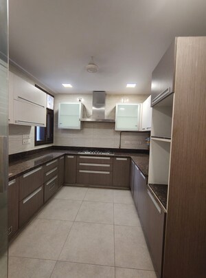 Kitchen in 3.5 BHK Builder Floor at Panchsheel Enclave – for Rent
