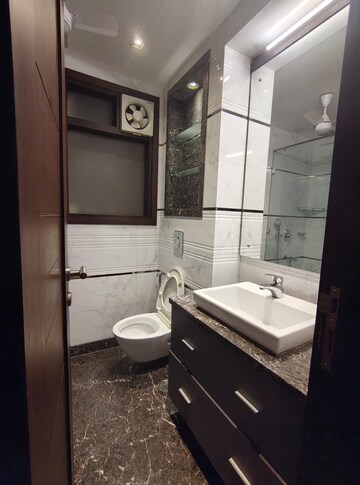 Bathroom in 3.5 BHK Builder Floor at Panchsheel Enclave – for Rent