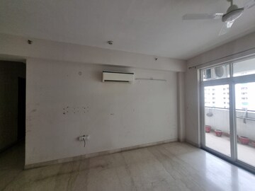 Room in 3 BHK Apartment at Parx Laureate, Sector 108 – for Sale