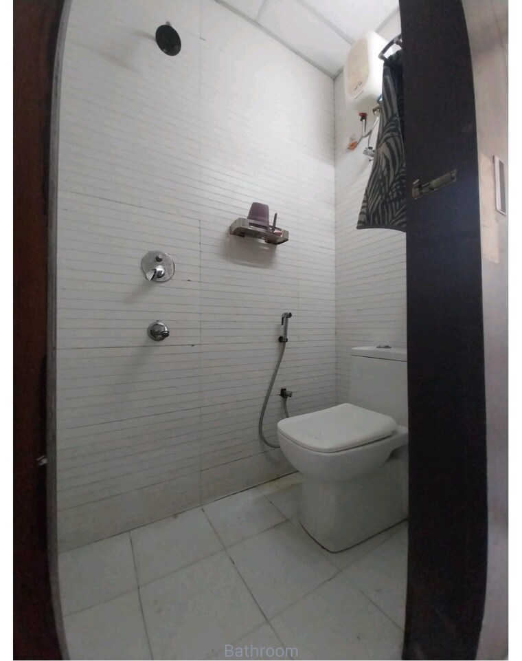 Bathroom, parx-laureate 4 Bedroom 4800 Sq.Ft. Apartment In Sector 108 Noida 10103072