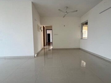 Room in 2 BHK Apartment at Wadhwa TW Gardens, Kandivali East – for Sale