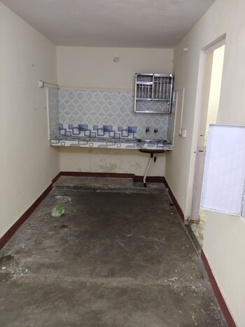 1 RK Builder Floor for Rent in Bhogal, Delhi