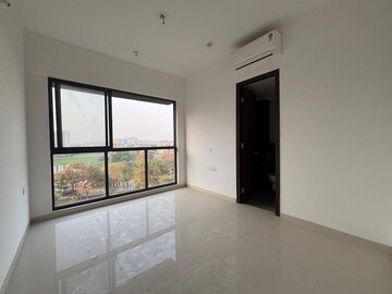 Room in 3 BHK Apartment at Lodha Palava Serenity A, Dombivli East – for Sale