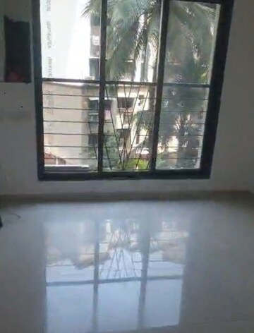 Room in 1 BHK Apartment at Velentine Tower, Goregaon East – for Rent