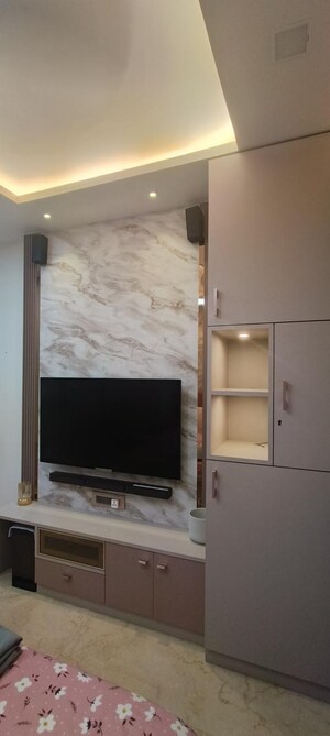 Furnished Amenities in 2 BHK Apartment at Srishti Harmony 3 Phase 1, Andheri East – for Rent