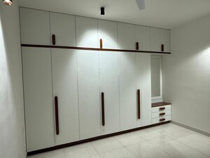 Room in 3 BHK Apartment at Prestige Beverly Hills, Kokapet – for Rent