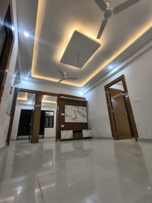 Living Room in 4 BHK Builder Floor at Green Home, Sector 73 – for Sale