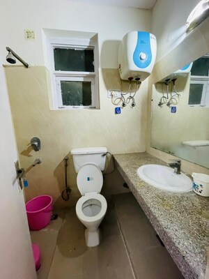 Bathroom in 4 BHK Apartment at Ardee City The Residency, Sector 52 – for Rent