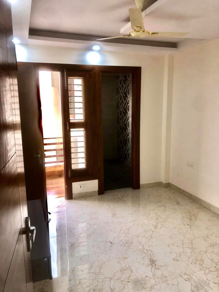 Room, godrej-retreat 3 Bedroom 180 Sq.Yd. Builder Floor In Sector 83 Faridabad 10106146