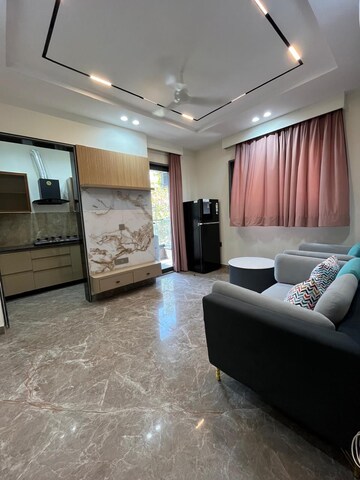 Living Room in 1 BHK Builder Floor at Ardee Mall, Sector 52 – for Rent
