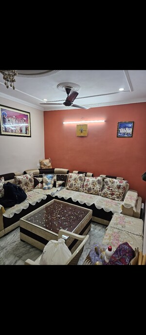 Team Area in 2 BHK Builder Floor at Vipin Garden – for Rent