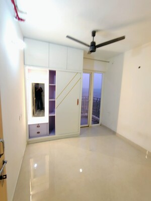 Room in 3.5 BHK Apartment at Emaar Gurgaon Greens, Sector 102 – for Rent