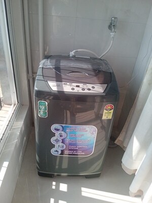 Furnished Amenities in 2 BHK Apartment at Satellite Royale, Goregaon East – for Rent