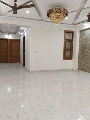 Room in 5 BHK Builder Floor at Rajendra Nagar Sector 2 – for Sale