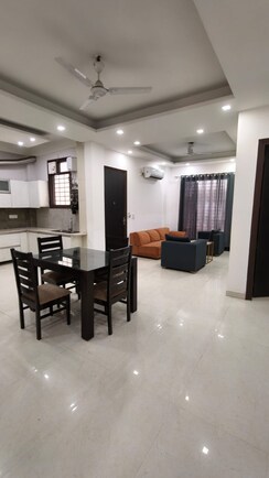 3 BHK Builder Floor For Rent in Saurabh Niwas