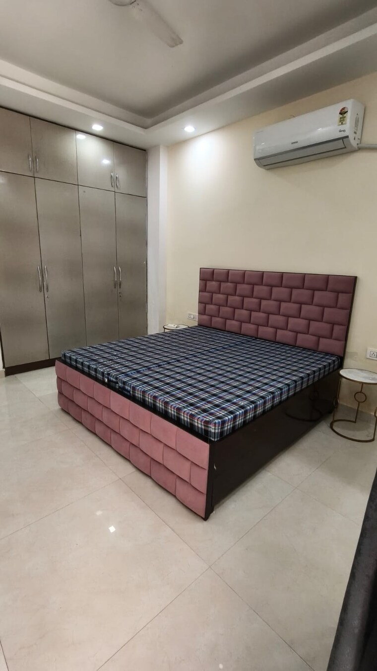 Bedroom, saurabh-niwas 3 Bedroom 1550 Sq.Ft. Builder Floor In Sector 40 Gurgaon 10106868