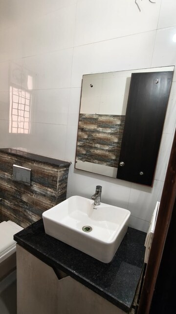 Bathroom in 3 BHK Builder Floor at Saurabh Niwas, Sector 40 – for Rent