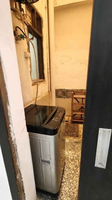 Balcony in 3 BHK Builder Floor at Saurabh Niwas, Sector 40 – for Rent