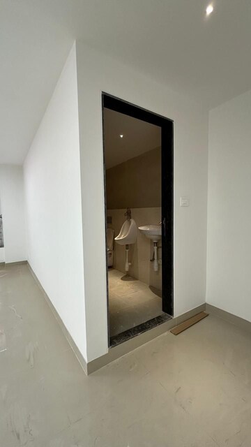  Office Space For Sale in Rustomjee Uptown Urbania, Majiwada