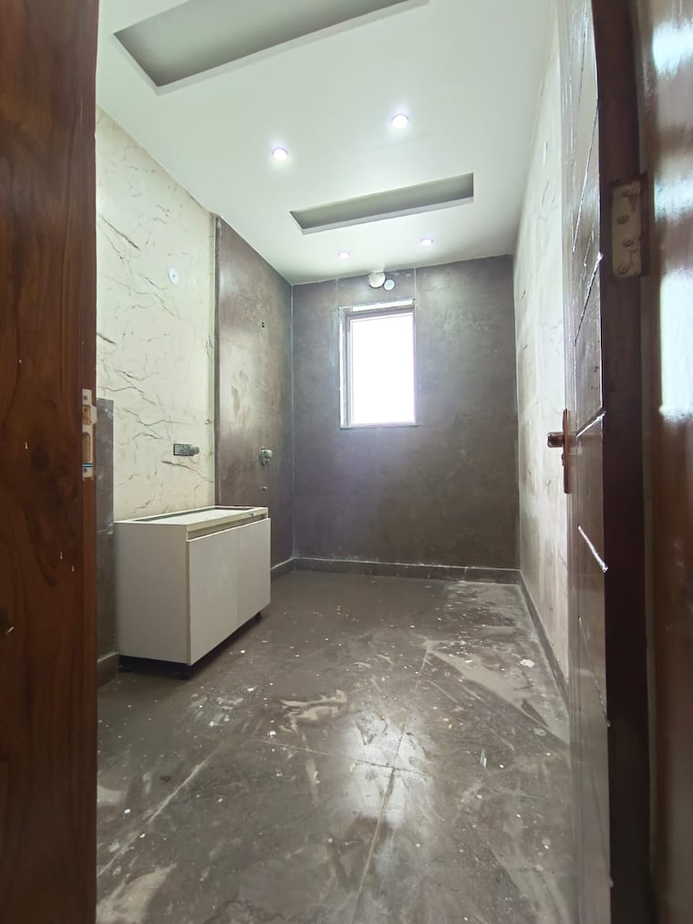 Room, bptp-district-faridabad 3 Bedroom 180 Sq.Yd. Builder Floor In Sector 81 Faridabad 10106801