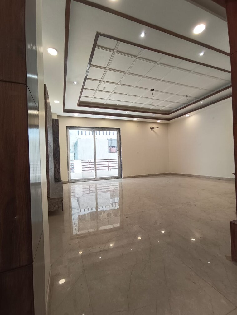Room, bptp-district-faridabad 3 Bedroom 180 Sq.Yd. Builder Floor In Sector 81 Faridabad 10106801