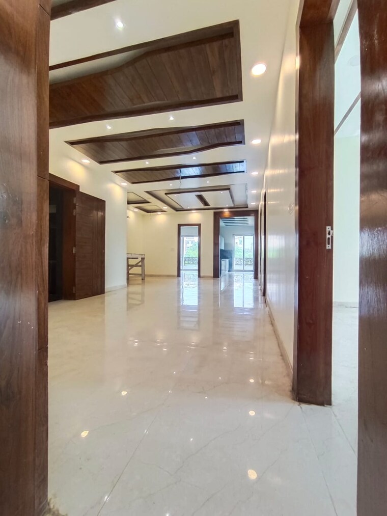Room, bptp-district-faridabad 3 Bedroom 180 Sq.Yd. Builder Floor In Sector 81 Faridabad 10106801