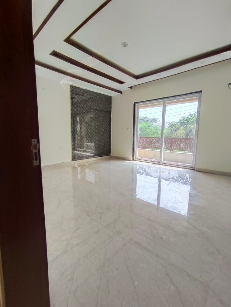 Room, bptp-district-faridabad 3 Bedroom 180 Sq.Yd. Builder Floor In Sector 81 Faridabad 10106801