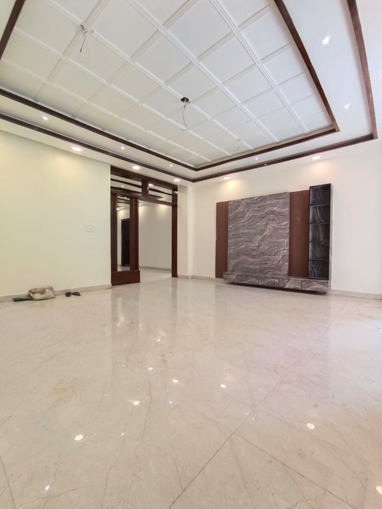 Room, bptp-district-faridabad 3 Bedroom 180 Sq.Yd. Builder Floor In Sector 81 Faridabad 10106801